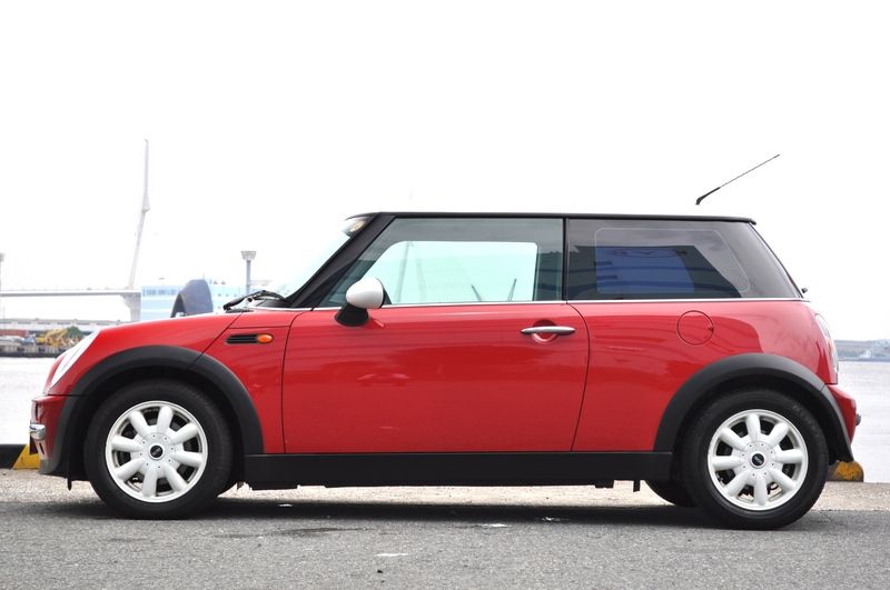 MINI(ミニ) ミニ クーパー 法人2オナ低走行2.8万Km屋根保管人気色赤 中古車 情報 | IWASAKI