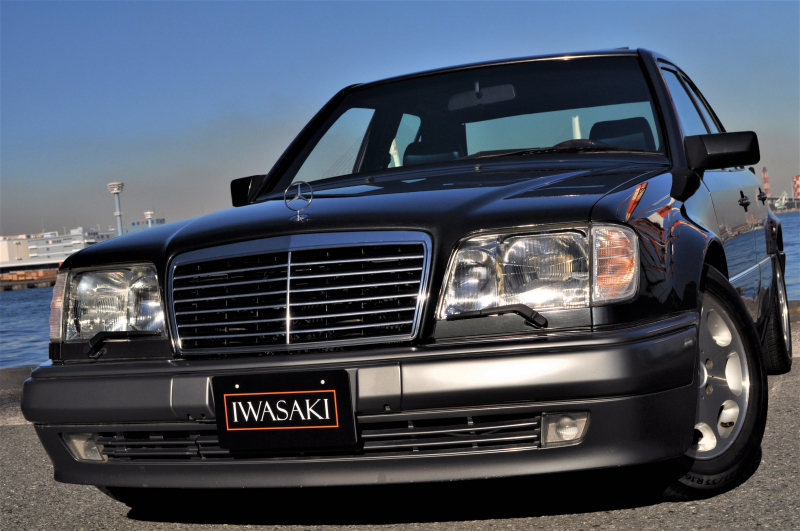 メルセデスベンツ Eクラス W124後期E500正規ディーラー車左ハンドル