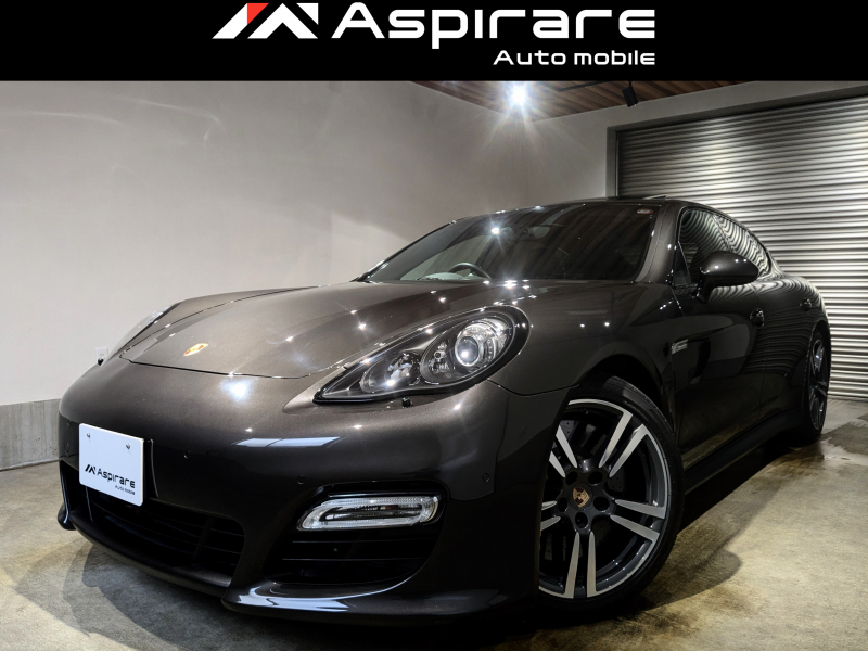 ポルシェ パナメーラ GTS　4.8　V8　カーボンセラミックブレーキ　PCCB付き　ターボ20インチアルミホイール　シートヒーター＆ベンチレーション　カーボンレザーインテリア　サンルーフ