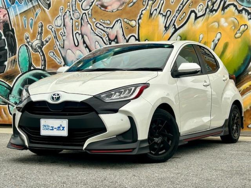 トヨタ ヤリス ハイブリッドG　OP10年保証対象車両　TRD　GRエアロ　トヨタセーフティー　クリアランスソナー　バックカメラ　ドライブレコーダー　Bluetooth対応純正ナビ　クルーズコントロール