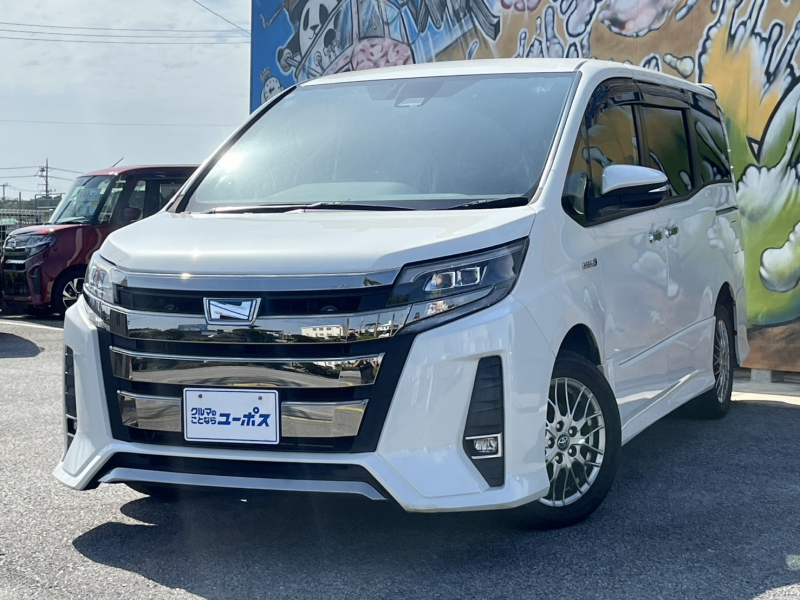 トヨタ ノア G　OP10年保証対象車　純正10インチナビ（CD／DVD／Bluetooth／フルセグ）　シートヒーター　クルーズコントロール　ドライブレコーダー　バックカメラ　ETC