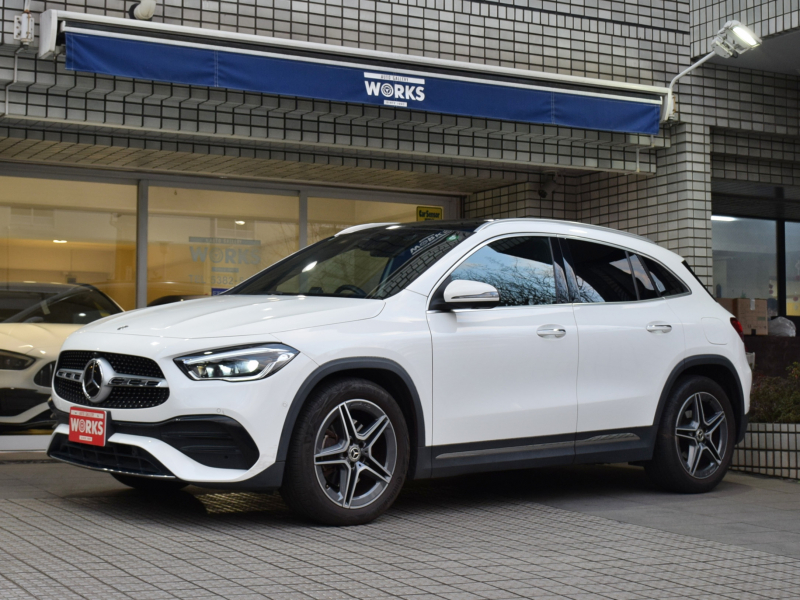 メルセデスベンツ GLA GLA200d 4MATIC AMGライン