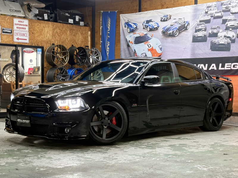 ダッジ チャージャー SRT8　 新車並行　カーボンフード　ボーラマフラー　EIBACH強化スタビ　MOPAR前後タワーバー　VOSSEN20AW