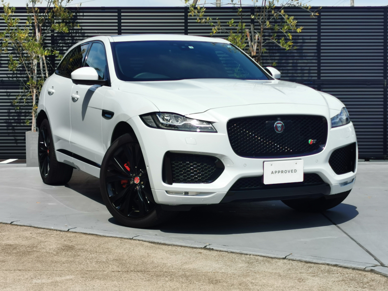 ジャガー F-PACE S3.0L P380 4WD スライディングパノラミックルーフ 液晶メーターMERIDIANサウンド 10インチタッチスクリーン 全席シートヒーター メモリー機能付き電動調節フロントシート ステアリングヒーター パワーテールゲート 22インチ【style1020】