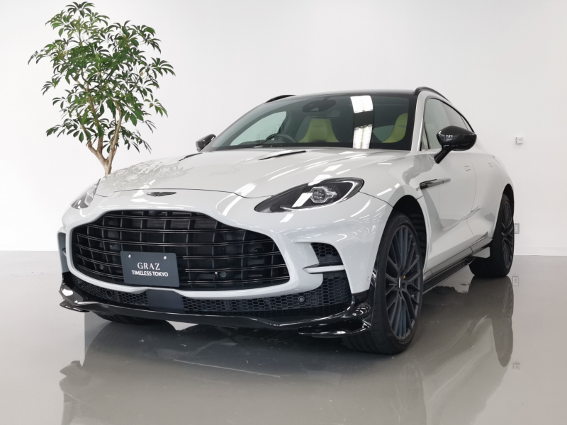 アストンマーティン DBX 707 4.0L V8Twinturbo AWD  法人ワンオーナー Qセミアニリンレザー カーボンファイバーエクステリアパック 23インチ・テクスチャーブラック カーボンセラミックブレーキ 認定中古車保証