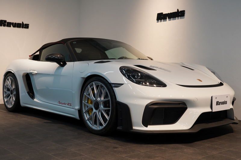 ポルシェ 718スパイダー RS PDK 登録済未使用車 OP648 ヴァイザッハPKG クロノPKG PCCB Fリフト ヴァイザッハインテリア 禁煙車