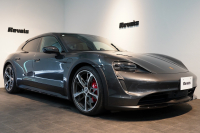 タイカン クロスツーリスモ