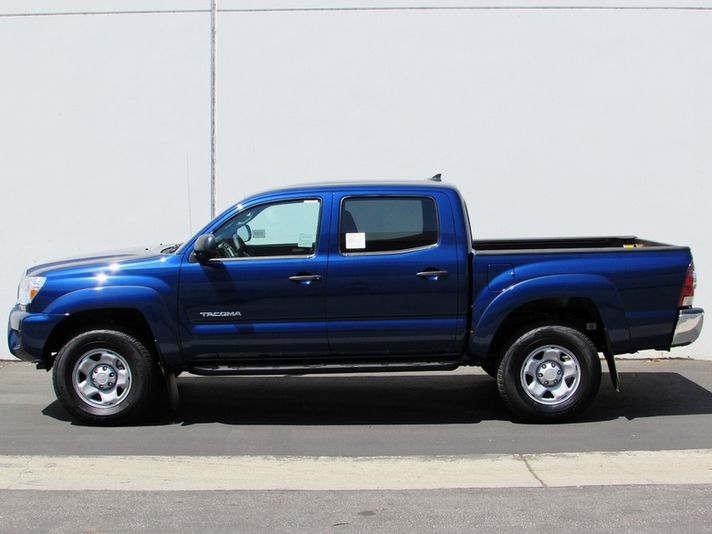 トヨタ(US) タコマ ダブルキャブ PreRunner SR5 V6-4.0L 新車 新車