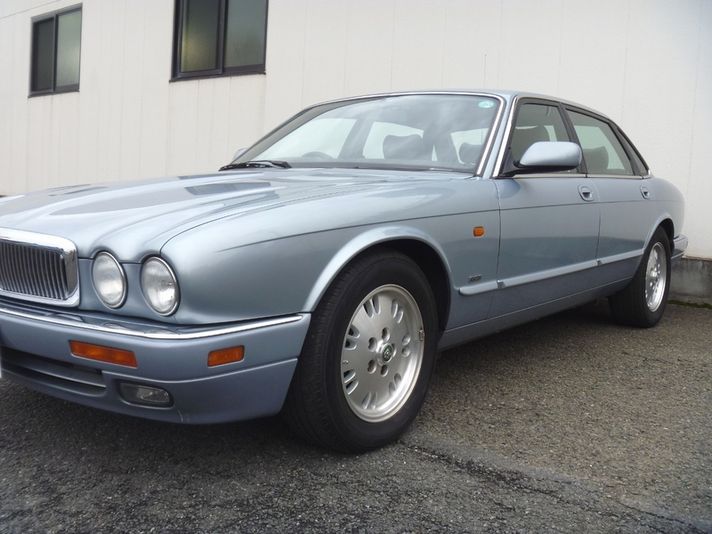 ジャガー XJ-6 XJ6 3.2セレクト 正規ディーラー車 中古車 情報 | 有限 